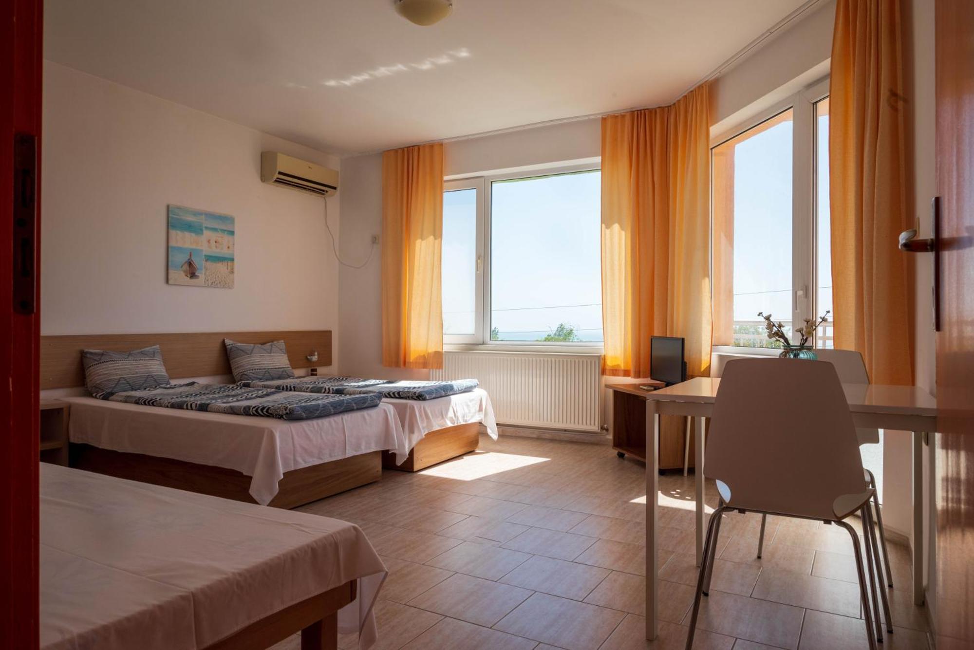 Family Hotel Perla 金沙 外观 照片